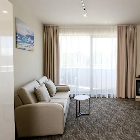 מלון Laguna Park Sunrise סאני ביץ'