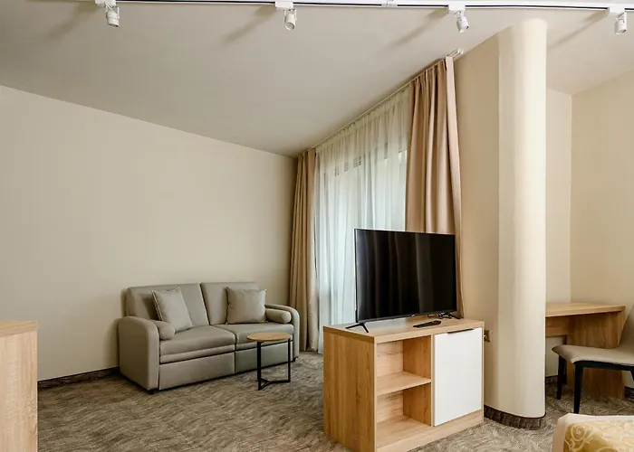 מלון Laguna Park Sunrise 4*