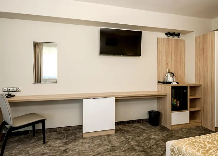 מלון Laguna Park Sunrise 4*