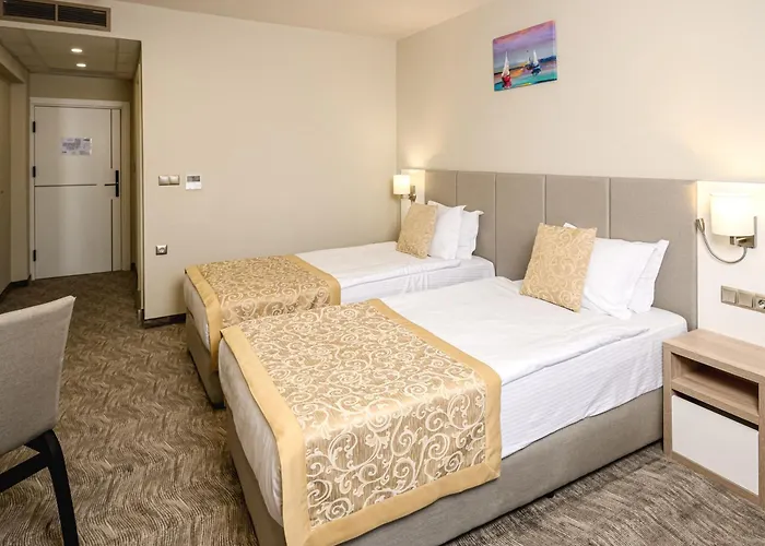 Laguna Park Sunrise 4* סאני ביץ'